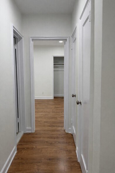 Building Photo - 220 N Arlington Ave