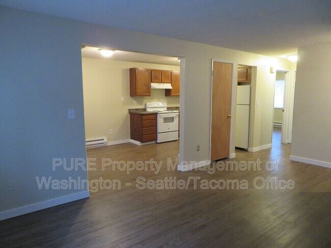 Building Photo - 1011 18th St NE