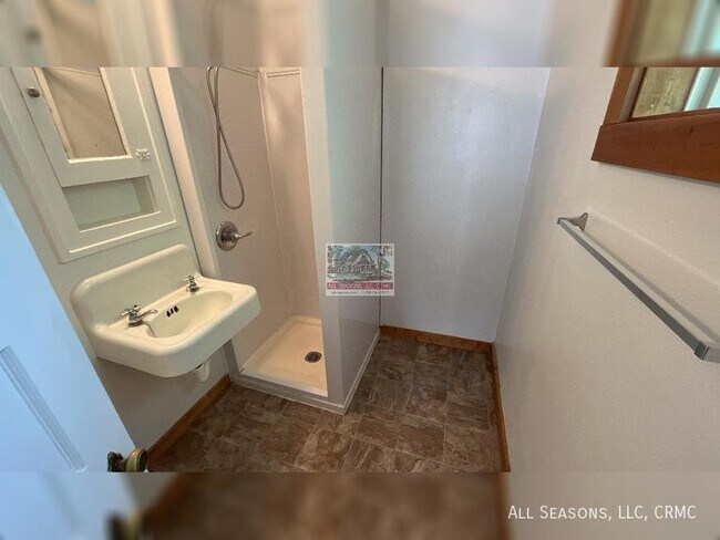 Building Photo - 732 N Royer St