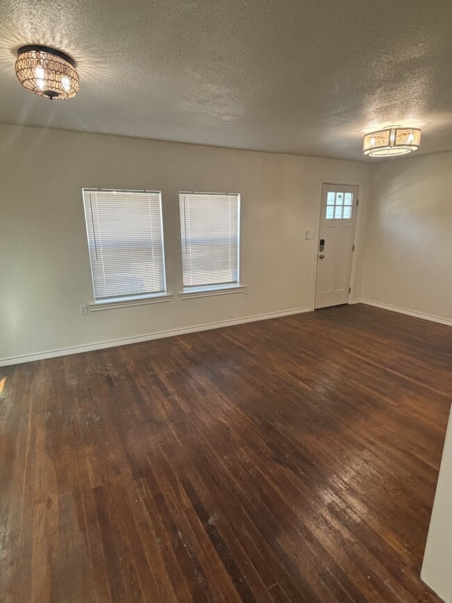 Building Photo - 703 N Blair St