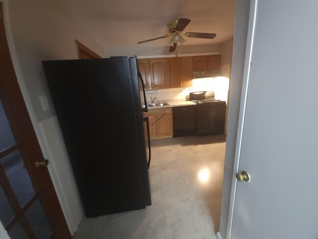 Building Photo - Charming & Comfortable Home in North County St. Louis