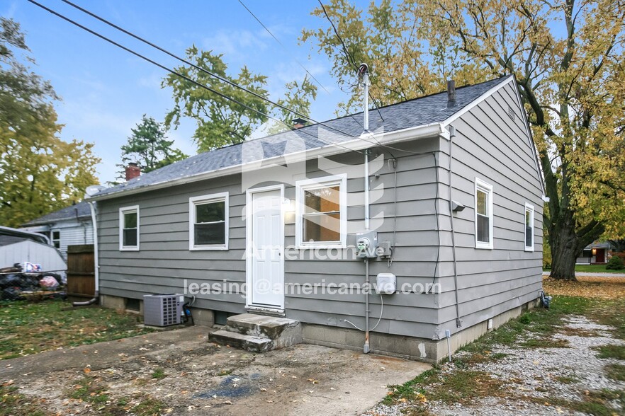 Building Photo - 2036 W Kessler Blvd N Dr