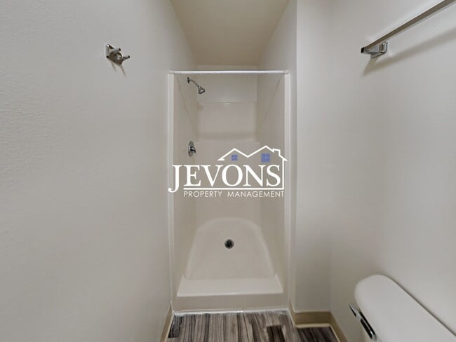 Building Photo - Coming soon! Pet-Friendly 3-Bedroom Home in Naches with Easy Access to Hwy 12