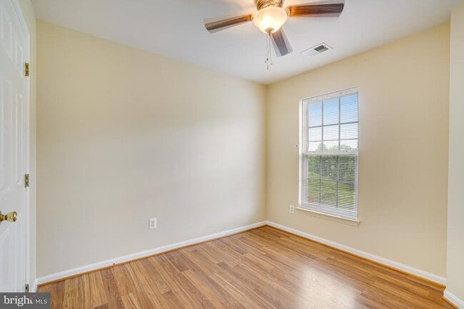 Building Photo - 6187 Les Dorson Ln