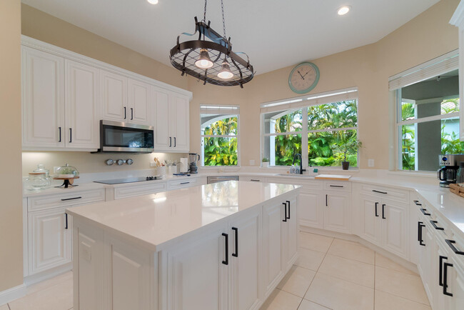 Building Photo - 4510 Island Reef Dr