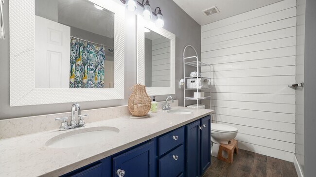 Building Photo - 4291 Campden Dr