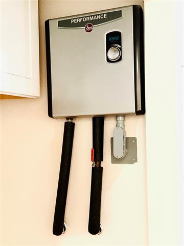 Building Photo - 632 Peggs St