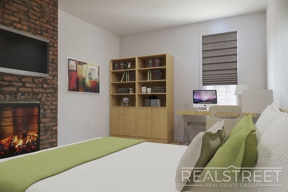 Building Photo - New 1 BED in East Williamsburg!