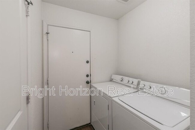 Building Photo - 8117 Doreen Ave