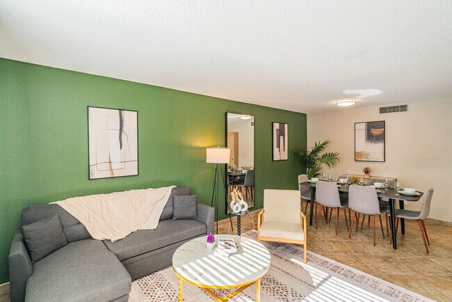 Building Photo - 8550 E McDowell Rd