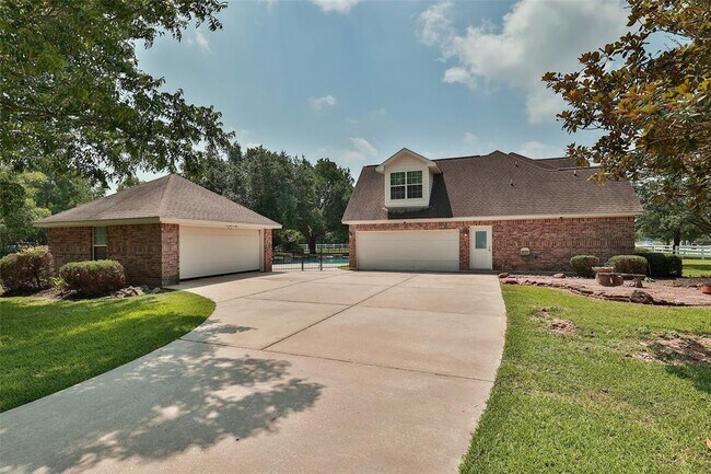 Building Photo - 19907 Stone Lake Cir