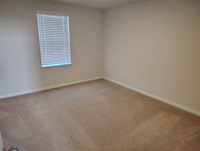 Building Photo - 3114 Freeboard Dr