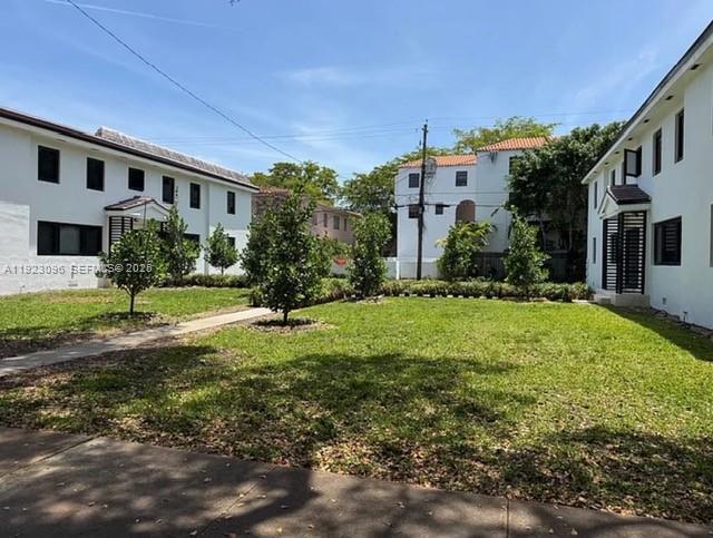 Building Photo - 430 Malaga Ave