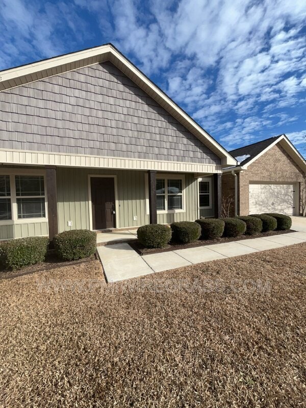 Building Photo - 229 Lace Dr