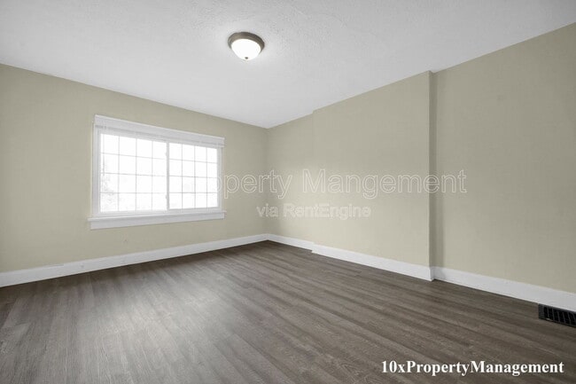 Building Photo - 530 S Terrace Ave