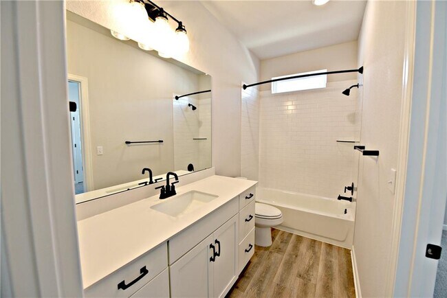 Building Photo - 13602 Defiance Pass