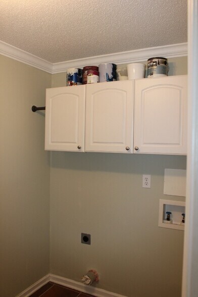 Building Photo - 4310 Kirkstone Dr