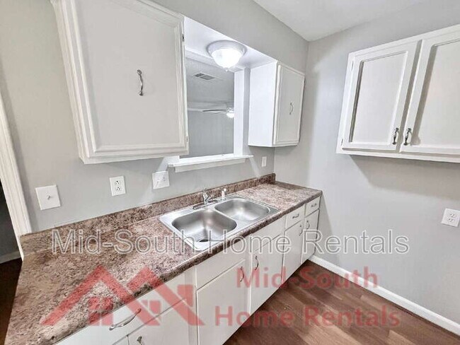 Building Photo - 4627 Crystal Springs Dr