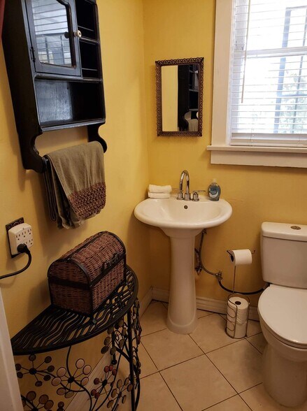 Moroccan Room $1475 - 2374 Mission Inn Ave