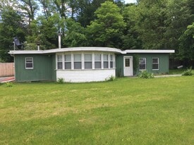 Building Photo - 8064 Albany Post Rd