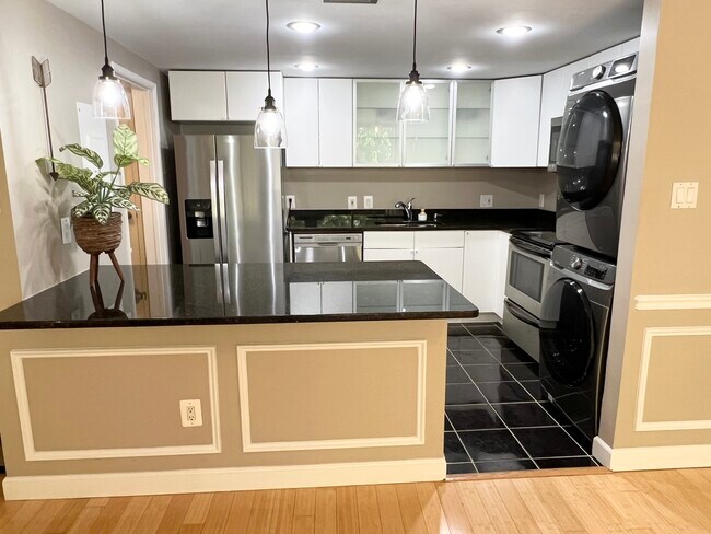 Building Photo - 6301 Stevenson Ave