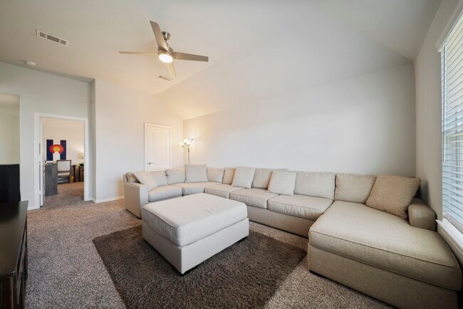 Building Photo - 1707 Benbrook Hollow Ln