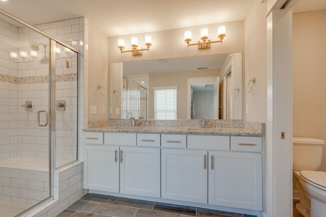 Building Photo - 3BD/3.5BA Immaculate Condo at the Oceanfront!