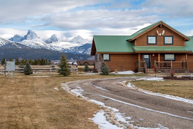 Building Photo - 4535 Roxanne St