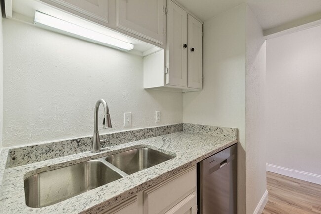 Building Photo - 3827 Gilbert Ave