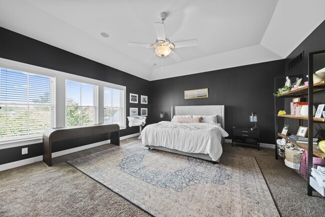 Building Photo - 10420 Pagoda Way