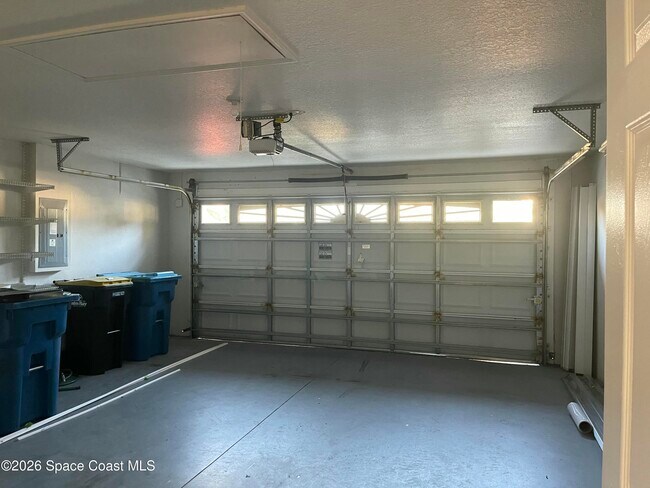 Building Photo - 2071 12 Oaks Dr SE