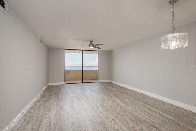 Building Photo - 6035 Sea Ranch Dr