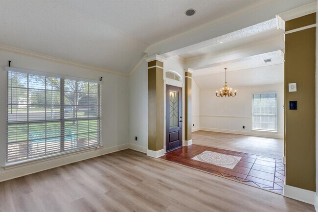 Building Photo - 4815 Sika Way