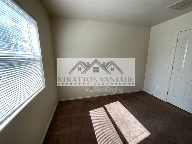 Building Photo - 11580 W Duran Ave