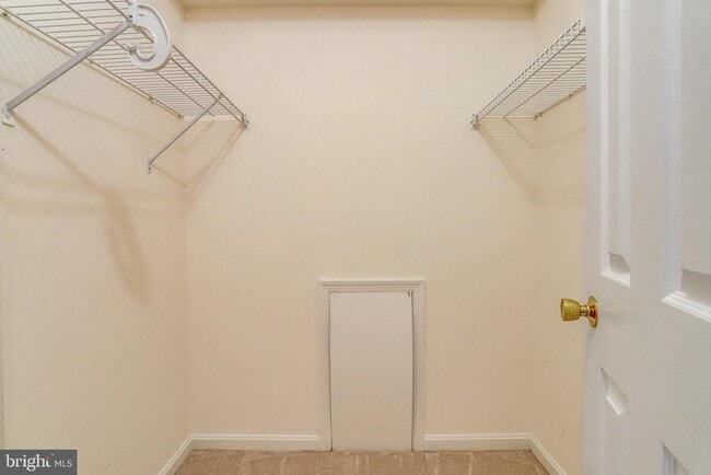 Building Photo - 8003 Bethelen Woods Ln