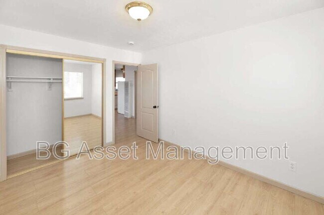 Building Photo - 2340 22nd St
