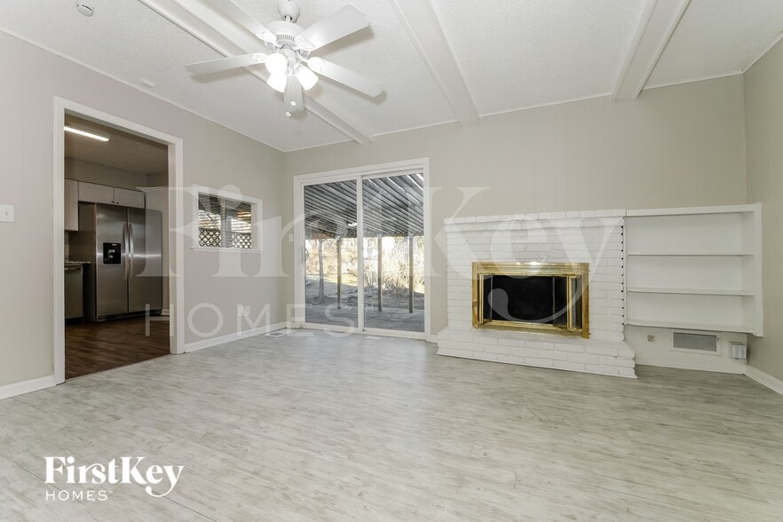 Building Photo - 8906 W 93rd St