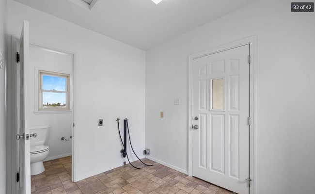 Building Photo - 3-Bedroom Home with Vintage Charm, Garage,...