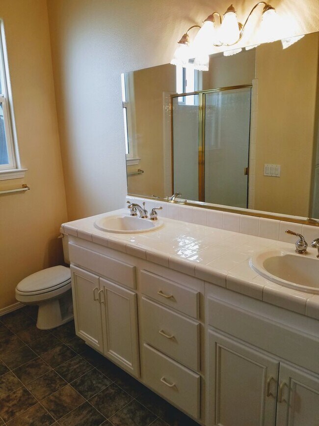 Building Photo - Beautiful 2bd/2bath Home in Arroyo Grande