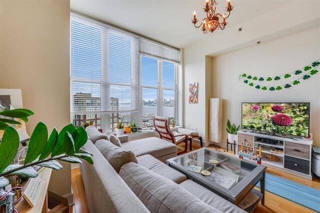 Building Photo - 1125 Maxwell Ln