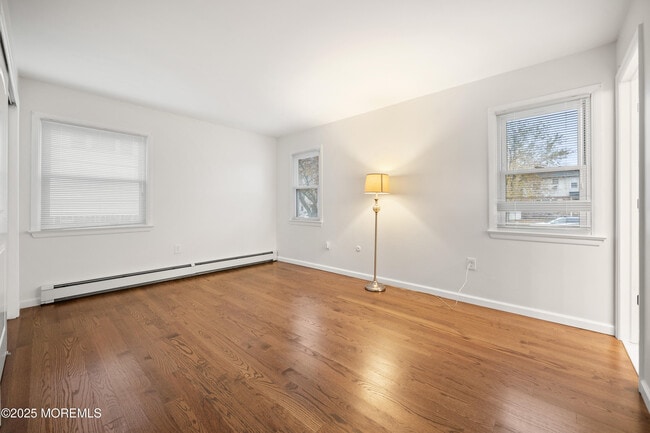 Building Photo - 21 Ford Ave