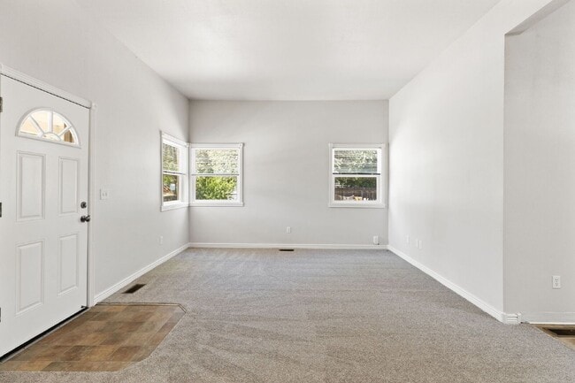 Building Photo - 1704 W Cucharras St