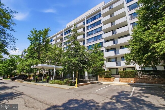 Building Photo - 4501 Arlington Blvd