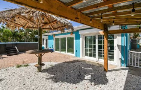 Building Photo - 17727 Long Point Dr