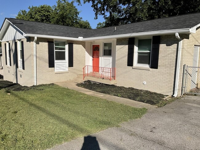 Building Photo - 3253 Niagara Dr