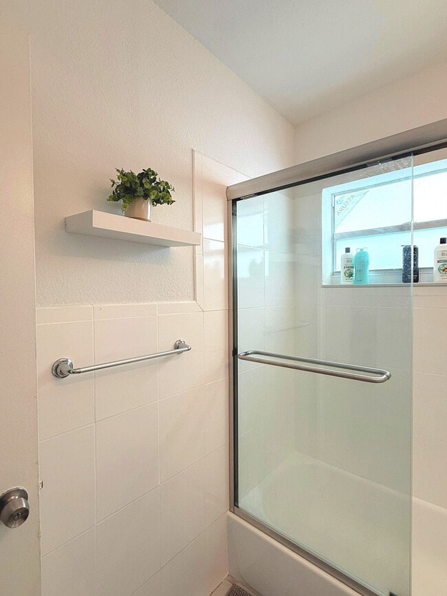 Building Photo - 261 NW 34th St