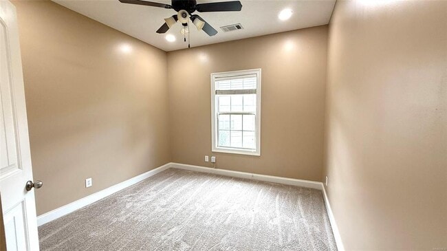 Building Photo - 703 Kingsley Dr