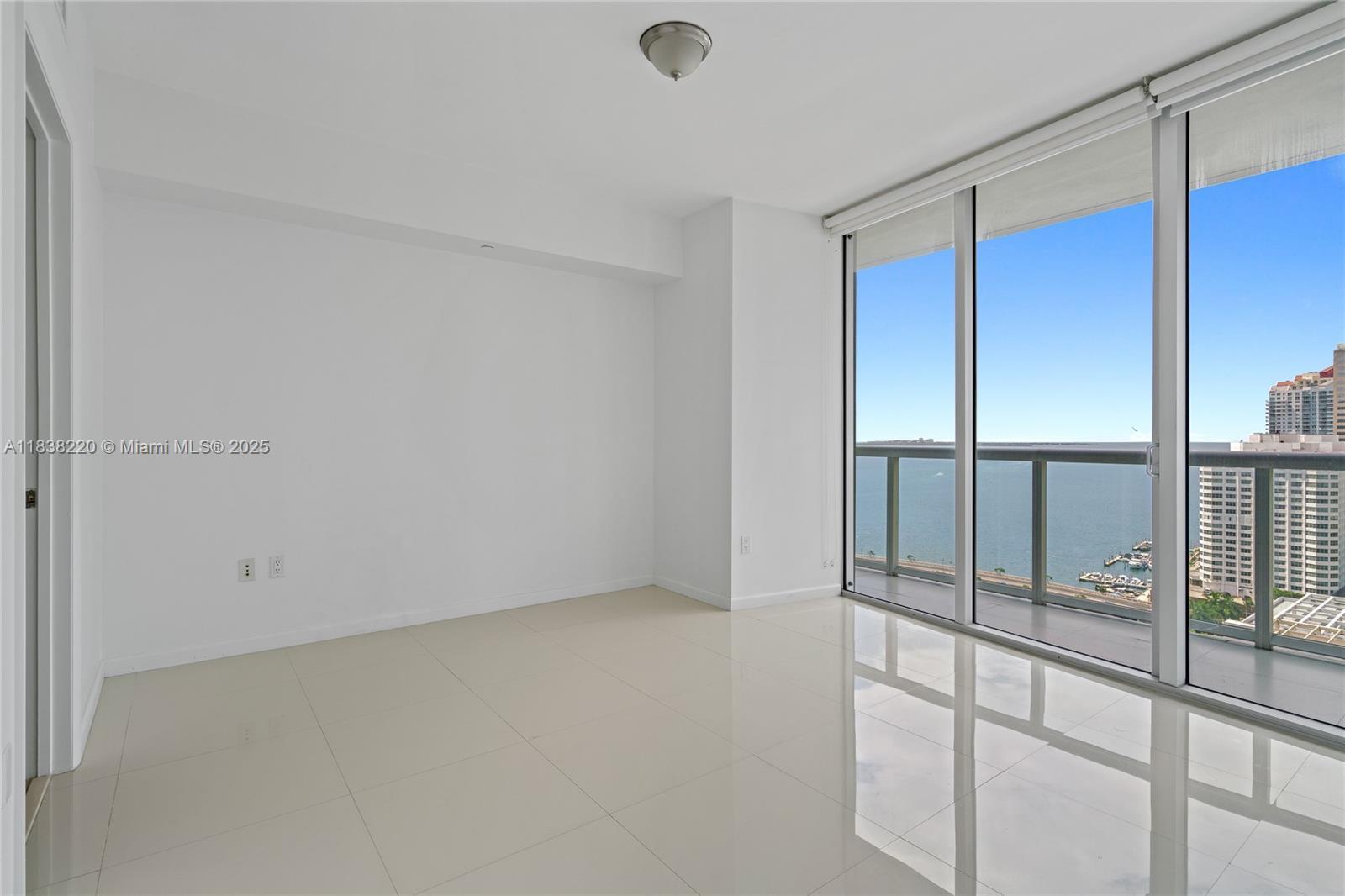 Building Photo - 495 Brickell Ave