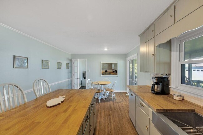 Building Photo - Fully Furnished Short Term Rental! Intercoastal Waterway!