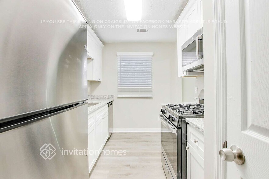 Building Photo - 1599 Clifton Downs Dr SE